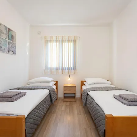 아파트 My Dalmatia - Sea View Masha With Private Heated Pool
