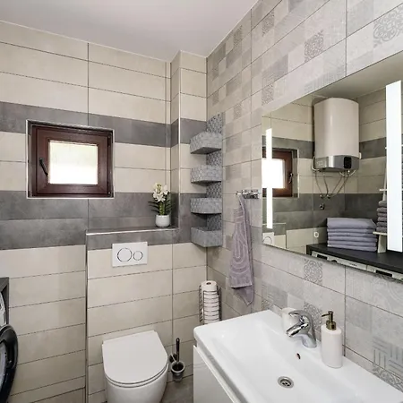 아파트 My Dalmatia - Sea View Masha With Private Heated Pool 스타리그라드 파클레니차