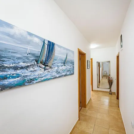 My Dalmatia - Sea View Masha With Private Heated Pool 스타리그라드 파클레니차