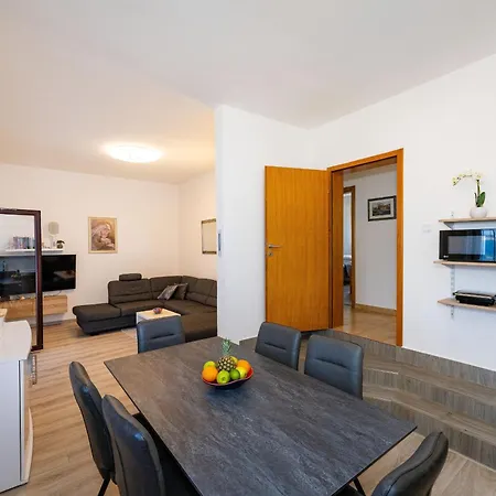 My Dalmatia - Sea View Masha With Private Heated Pool 아파트 *